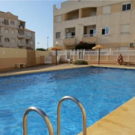 Bonito De Dos Y Piscina Апартаменты Торевьиа