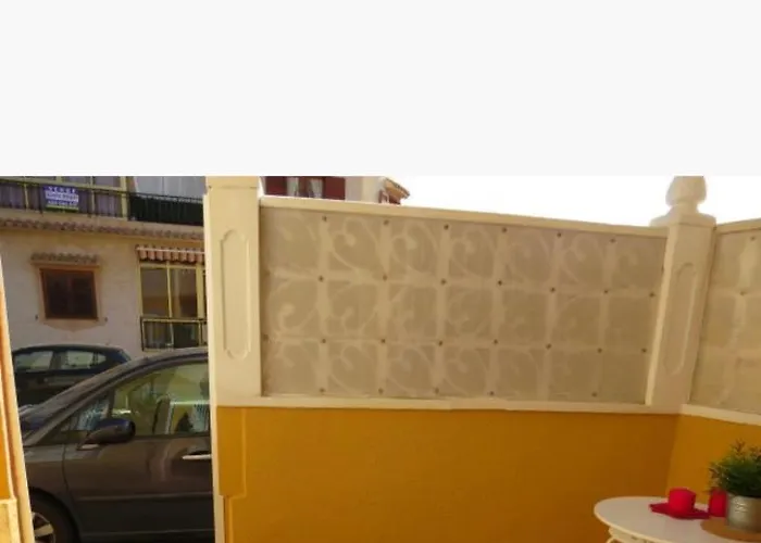 Bonito De Dos Y Piscina