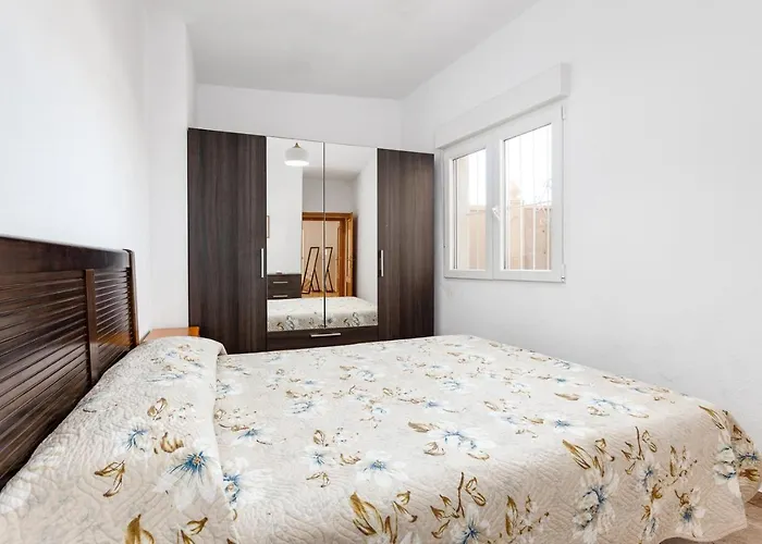 Apartamento Bonito De Dos Y Piscina